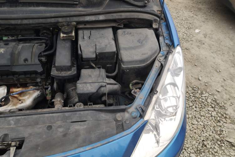 Used Peugeot 307 2010 Hatchback 1.6L Automatic Comfort Edition Engine Bay Left