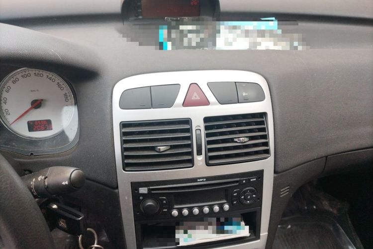 Used Peugeot 307 2010 Sedan 1.6L Manual Comfort Edition Audio And AC Panel