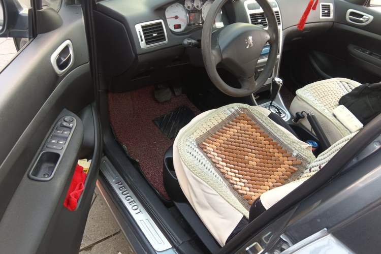 Used Peugeot 307 2010 Hatchback 1.6L Automatic Comfort Edition Driver Seat