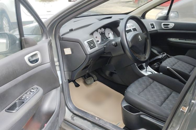 Used Peugeot 307 2010 Hatchback 1.6L Automatic Comfort Edition Driver Seat