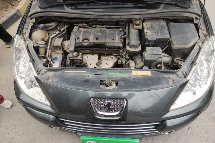 Used Peugeot 307 2010 Hatchback 1.6L Automatic Comfort Edition Engine Bay