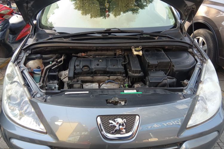 Used Peugeot 307 2010 Hatchback 1.6L Automatic Comfort Edition Engine Bay