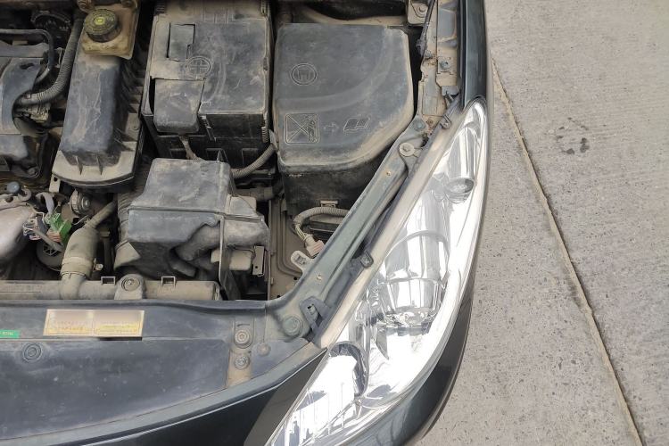 Used Peugeot 307 2010 Hatchback 1.6L Automatic Comfort Edition Engine Bay Left
