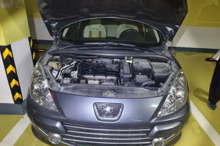 Used Peugeot 307 2010 Hatchback 1.6L Automatic Comfort Edition Engine Bay