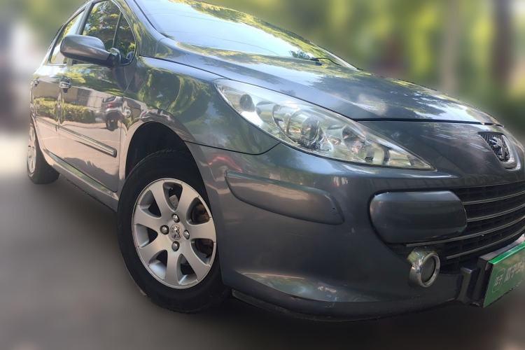 Used Peugeot 307 2010 Hatchback 1.6L Manual Comfort Edition Front Right 45 Deg