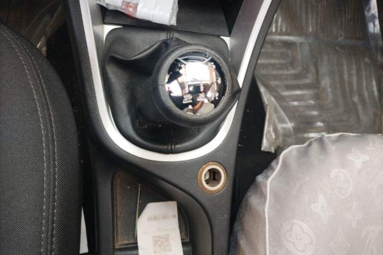 Used Peugeot 307 2010 Sedan 1.6L Manual Comfort Edition Gear Lever