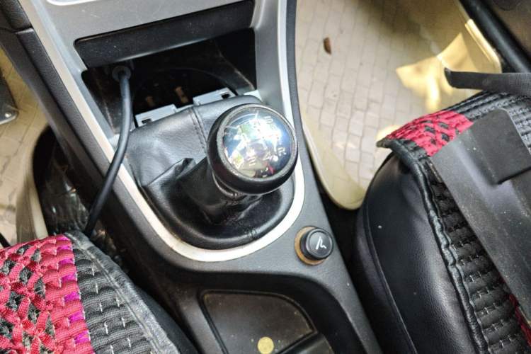 Used Peugeot 307 2010 Sedan 1.6L Manual Comfort Edition Gear Lever
