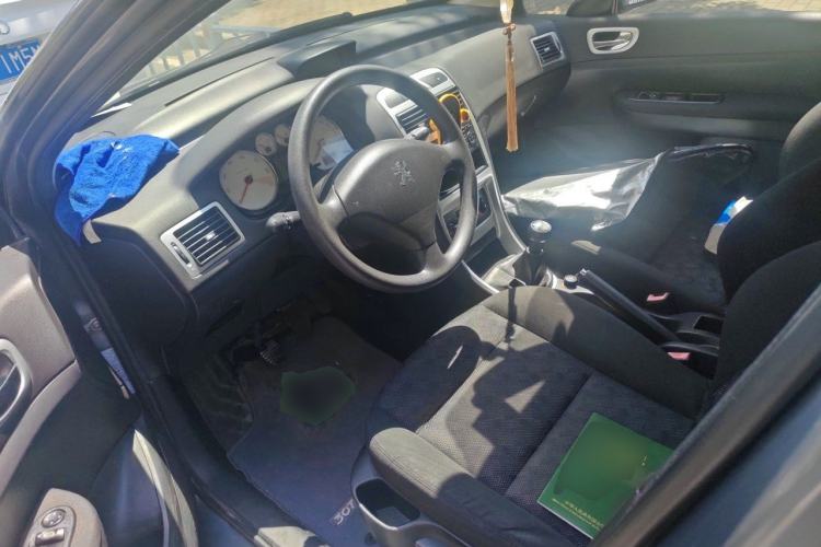 Used Peugeot 307 2010 Sedan 1.6L Manual Comfort Edition Left Front Seat