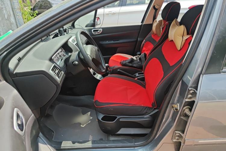Used Peugeot 307 2010 Sedan 1.6L Manual Comfort Edition Left Front Seat