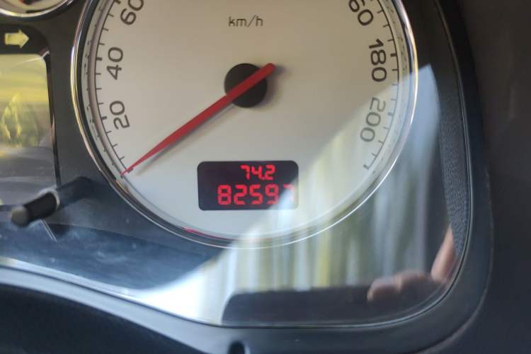 Used Peugeot 307 2010 Hatchback 1.6L Manual Comfort Edition Odometer Close Up