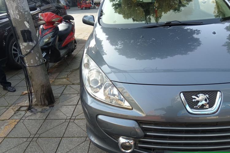 Used Peugeot 307 2010 Hatchback 1.6L Automatic Comfort Edition Right Front Headlight
