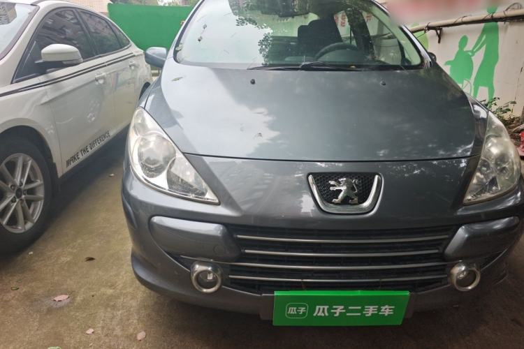 Used Peugeot 307 2010 Sedan 1.6L Automatic Comfort Edition Right Front Headlight