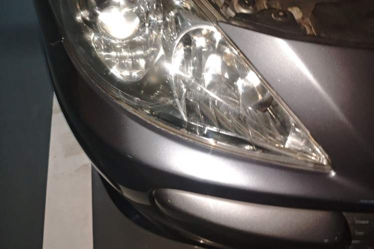 Used Peugeot 307 2010 Hatchback 1.6L Manual Comfort Edition Right Front Headlight