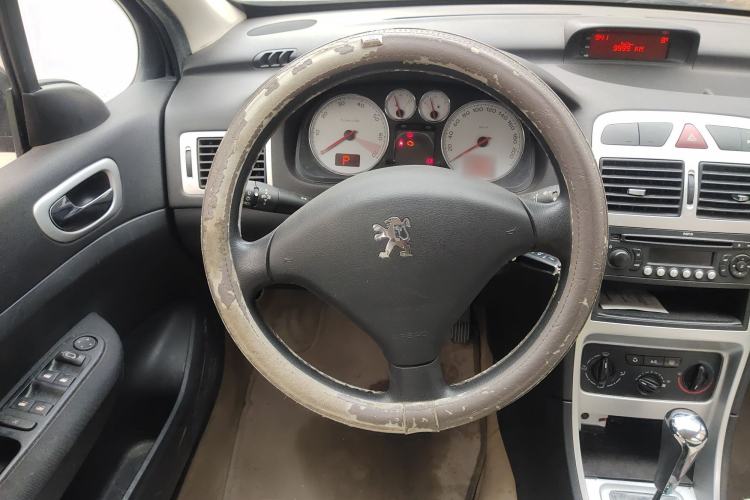 Used Peugeot 307 2010 Hatchback 1.6L Automatic Comfort Edition Steering Wheel