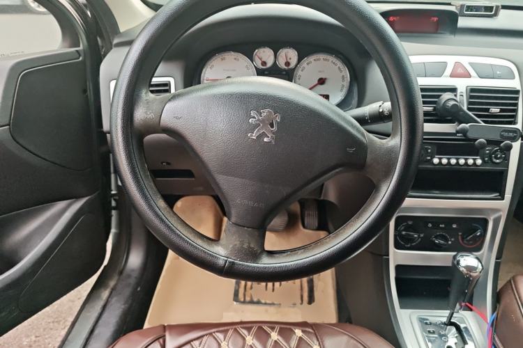 Used Peugeot 307 2010 Hatchback 1.6L Automatic Comfort Edition Steering Wheel