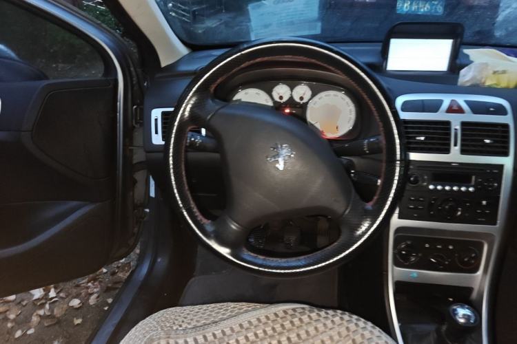 Used Peugeot 307 2010 Sedan 1.6L Manual Comfort Edition Steering Wheel
