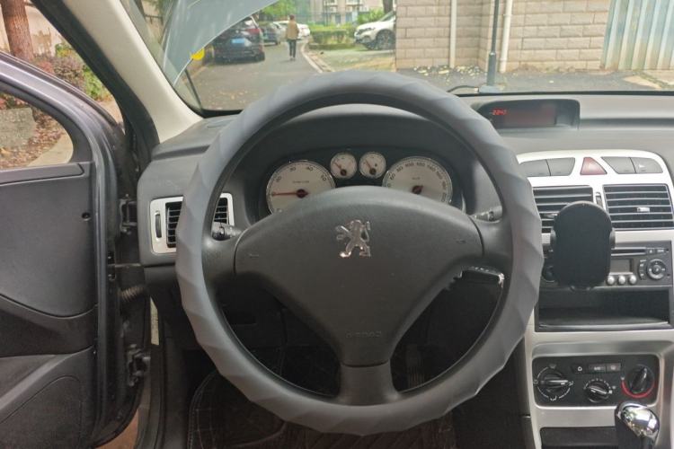 Used Peugeot 307 2010 Sedan 1.6L Automatic Comfort Edition Steering Wheel