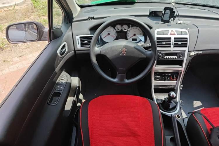Used Peugeot 307 2010 Sedan 1.6L Manual Comfort Edition Steering Wheel