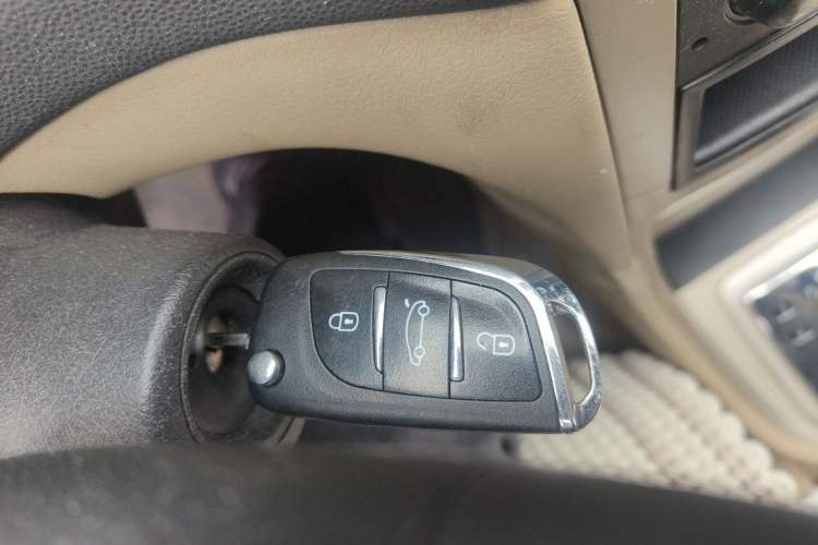 Used Peugeot 307 2010 Sedan 1.6L Automatic Comfort Edition Vehicle Key