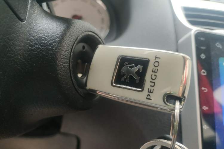 Used Peugeot 307 2010 Hatchback 1.6L Automatic Comfort Edition Vehicle Key