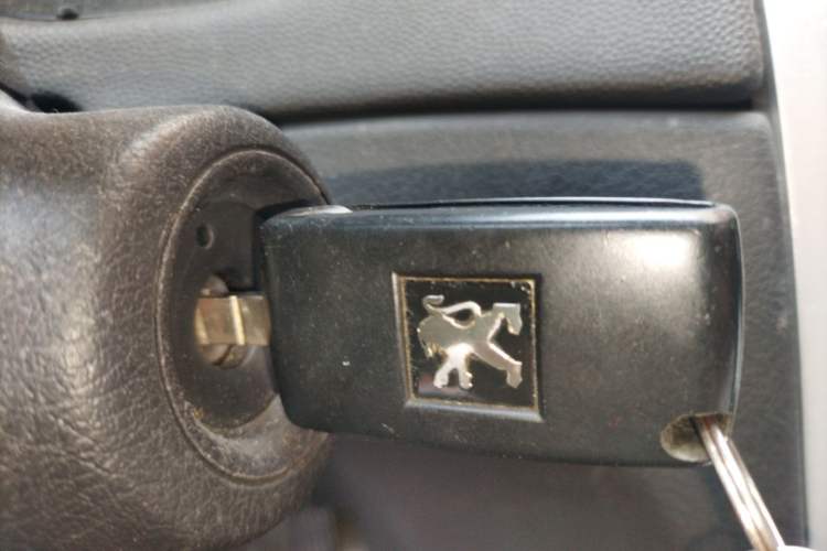 Used Peugeot 307 2010 Sedan 1.6L Manual Comfort Edition Vehicle Key