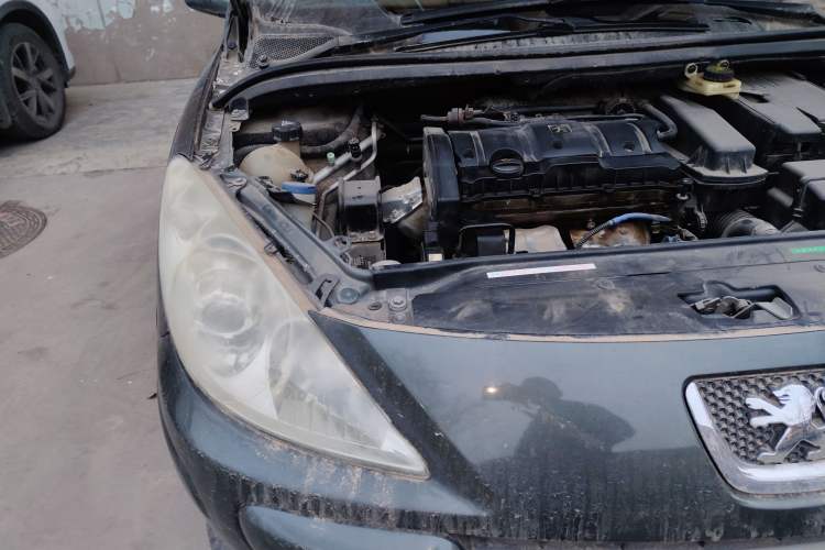 Used Peugeot 307 2010 Sedan 1.6L Automatic Comfort Edition Engine Bay Right
