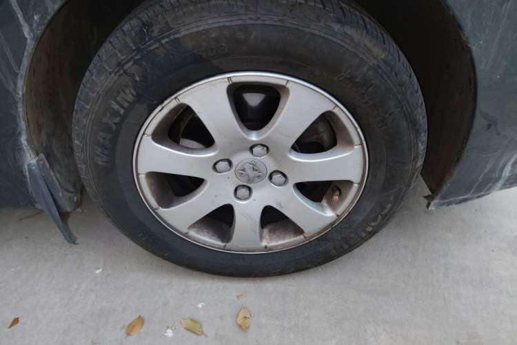 Used Peugeot 307 2010 Sedan 1.6L Automatic Comfort Edition Right Front Wheel Hub