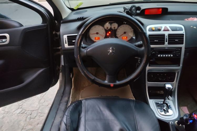 Used Peugeot 307 2010 Sedan 1.6L Automatic Comfort Edition Steering Wheel