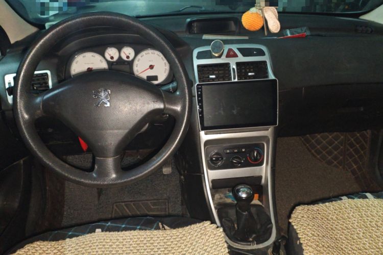 Used Peugeot 307 2010 Sedan 1.6L Manual Comfort Edition Center Console