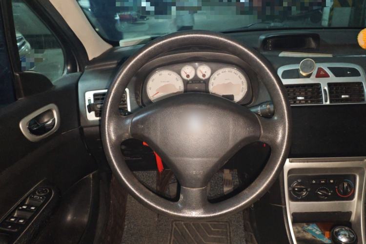 Used Peugeot 307 2010 Sedan 1.6L Manual Comfort Edition Steering Wheel