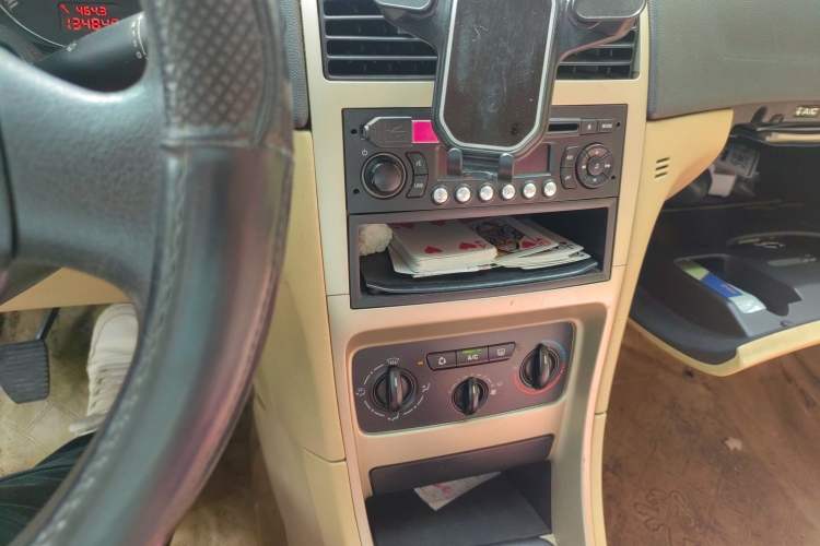 Used Peugeot 307 2010 Sedan 1.6L Manual Comfort Edition Audio And AC Panel