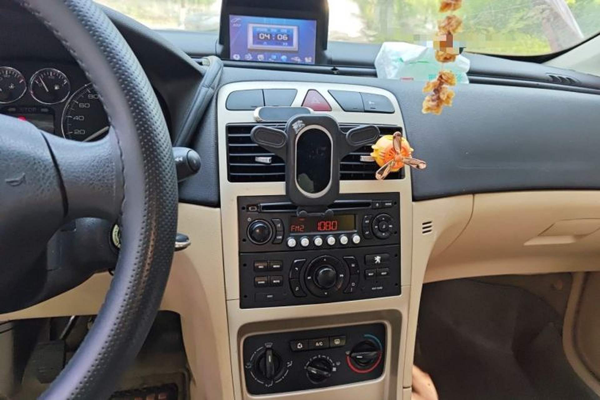 Used Peugeot 307 2010 Sedan 1.6L Manual Comfort Edition Audio And AC Panel