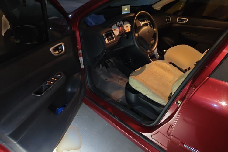 Used Peugeot 307 2010 Hatchback 1.6L Manual Comfort Edition Driver Seat