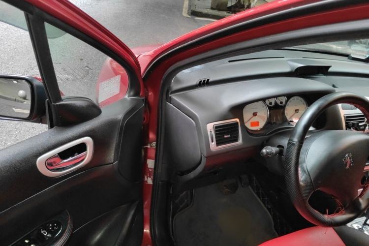 Used Peugeot 307 2010 Sedan 1.6L Automatic Comfort Edition Driver Seat