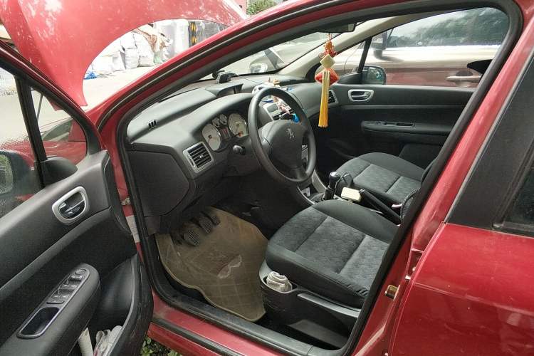Used Peugeot 307 2010 Hatchback 1.6L Manual Comfort Edition Driver Seat