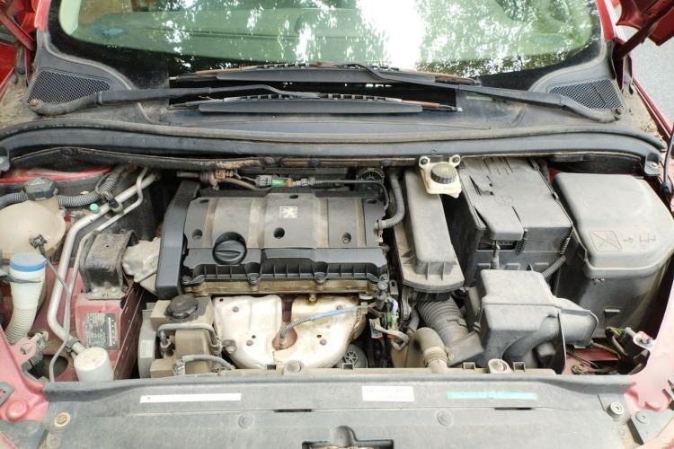 Used Peugeot 307 2010 Hatchback 1.6L Manual Comfort Edition Engine Bay