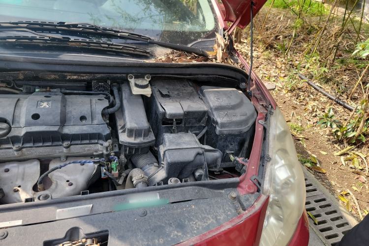 Used Peugeot 307 2010 Hatchback 1.6L Manual Comfort Edition Engine Bay Left