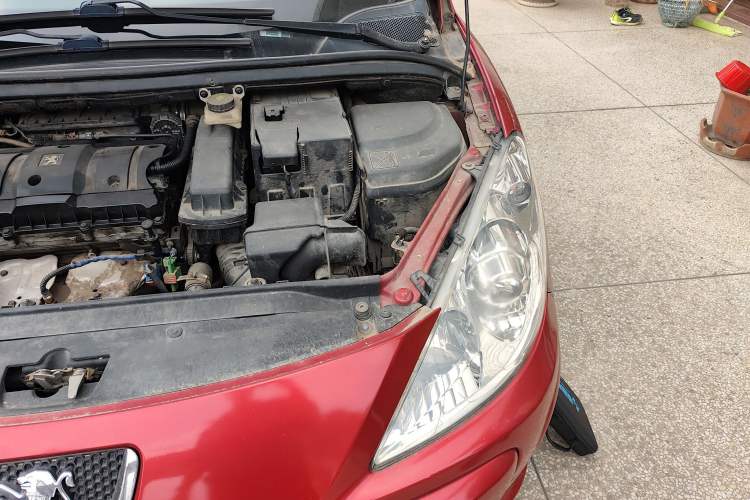 Used Peugeot 307 2010 Hatchback 1.6L Automatic Comfort Edition Engine Bay Left