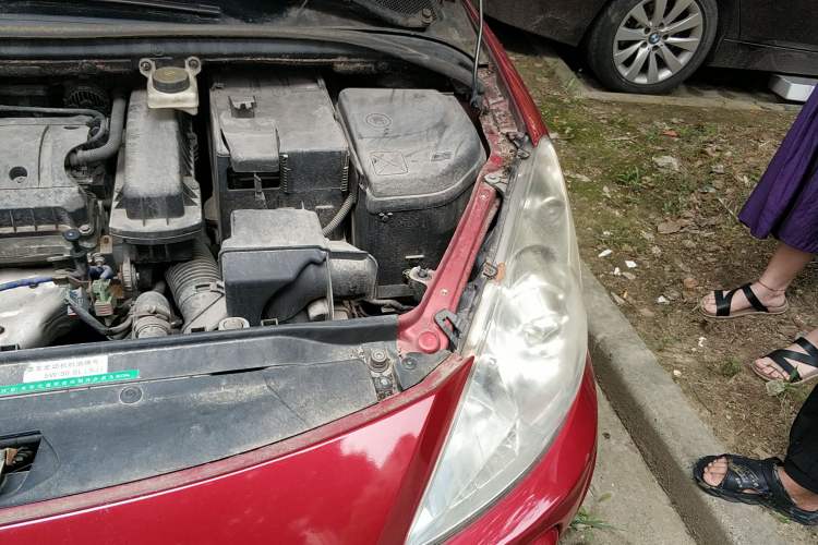 Used Peugeot 307 2010 Hatchback 1.6L Manual Comfort Edition Engine Bay Left