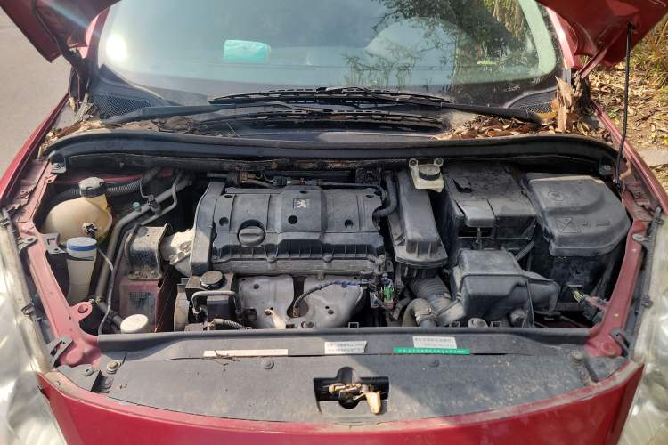 Used Peugeot 307 2010 Hatchback 1.6L Manual Comfort Edition Engine Bay