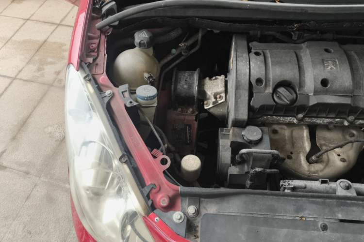 Used Peugeot 307 2010 Sedan 1.6L Automatic Luxury Edition Engine Bay Right