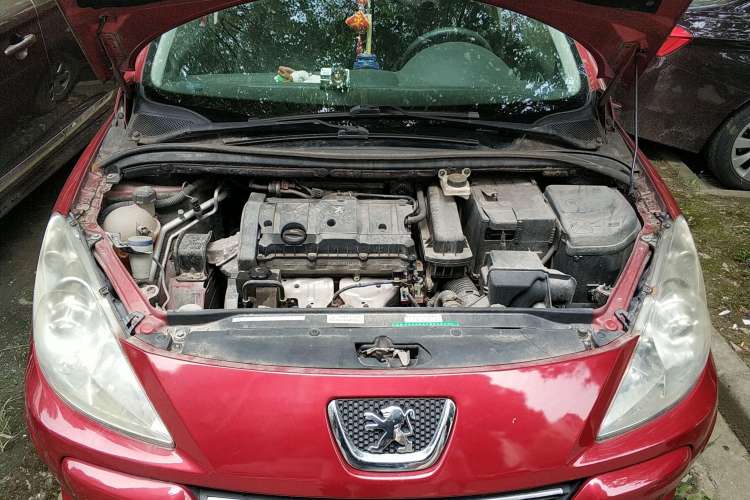 Used Peugeot 307 2010 Hatchback 1.6L Manual Comfort Edition Engine Bay