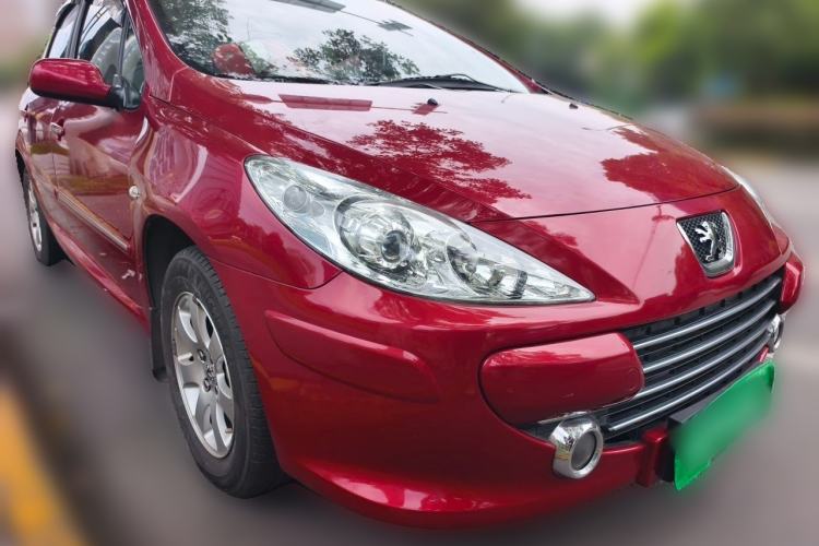 Used Peugeot 307 2010 Hatchback 1.6L Manual Comfort Edition Front Right 45 Deg