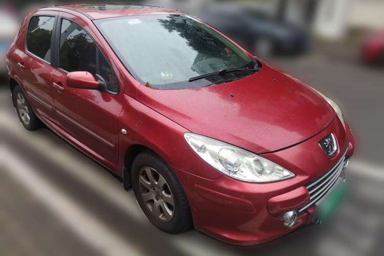 Used Peugeot 307 2010 Hatchback 1.6L Automatic Comfort Edition Front Right 45 Deg