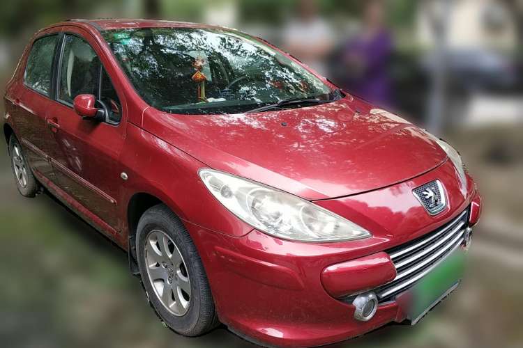 Used Peugeot 307 2010 Hatchback 1.6L Manual Comfort Edition Front Right 45 Deg