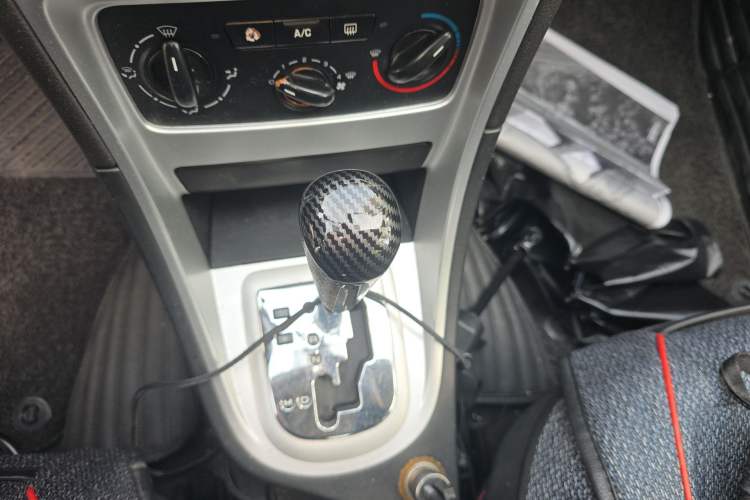 Used Peugeot 307 2010 Sedan 1.6L Automatic Comfort Edition Gear Lever