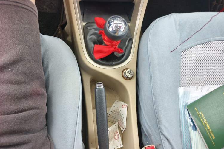 Used Peugeot 307 2010 Hatchback 1.6L Manual Comfort Edition Gear Lever