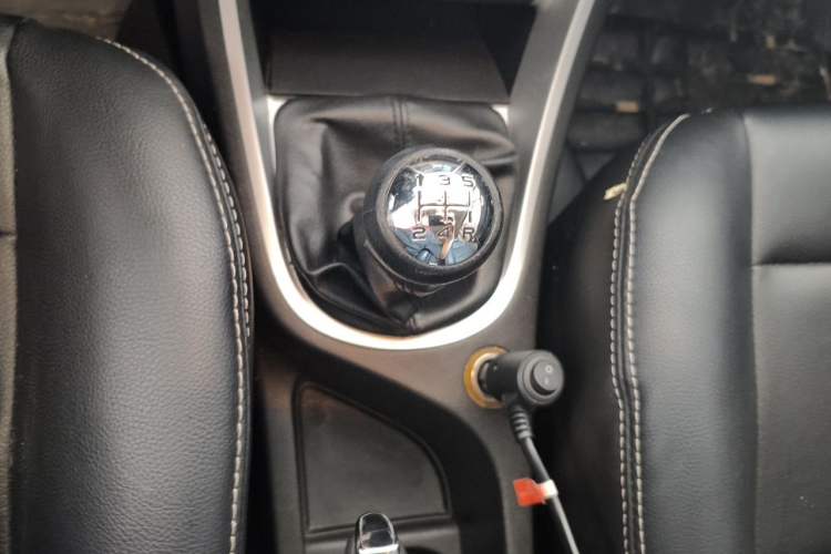 Used Peugeot 307 2010 Sedan 1.6L Manual Comfort Edition Gear Lever