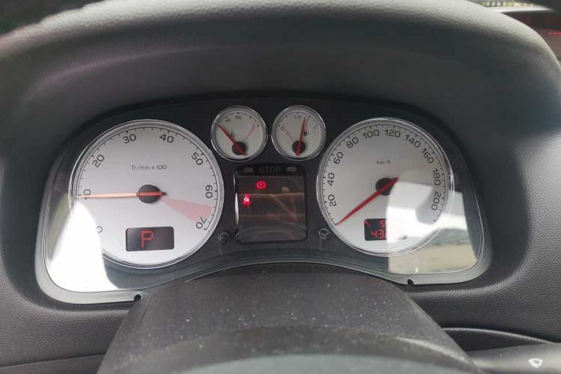 Used Peugeot 307 2010 Hatchback 1.6L Automatic Comfort Edition Instrument Cluster
