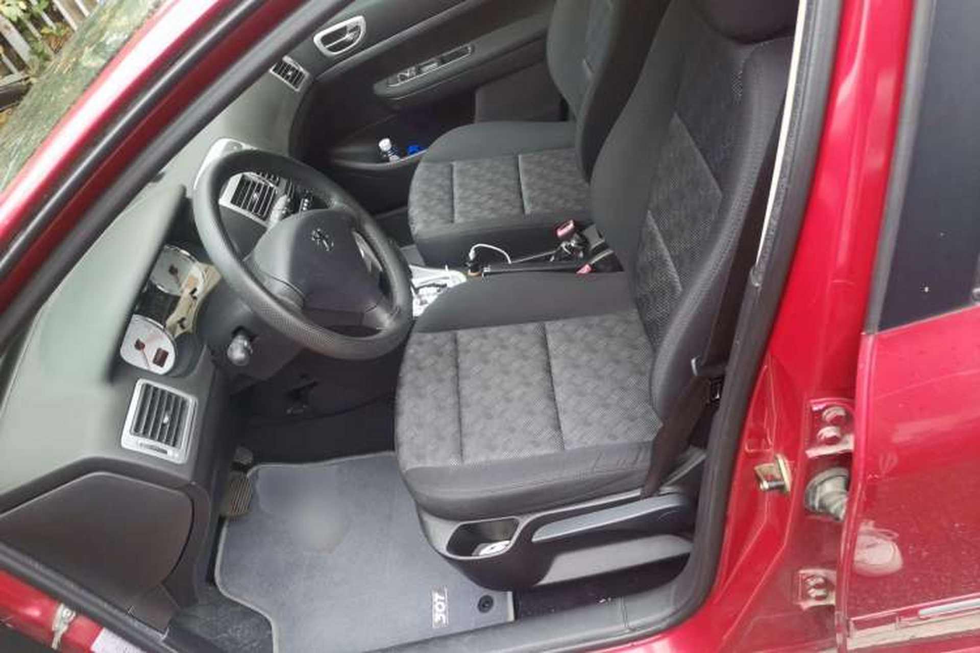 Used Peugeot 307 2010 Hatchback 1.6L Automatic Comfort Edition Left Front Seat